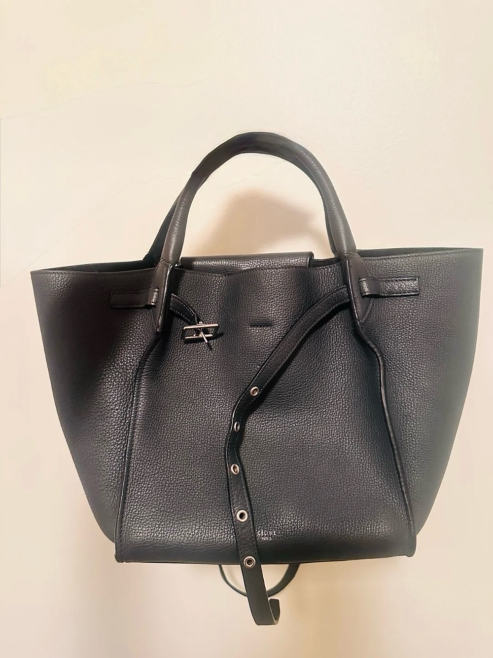 Celine - Picture 3 of 8